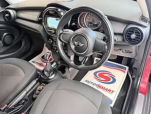 Used 2015 MINI Hatch One Red - Interior and Exterior details 13