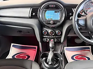 Used 2015 MINI Hatch One Red - Interior and Exterior details 15