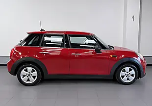 Used 2015 MINI Hatch One Red - Interior and Exterior details 3
