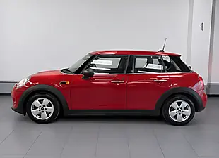 Used 2015 MINI Hatch One Red - Interior and Exterior details 4