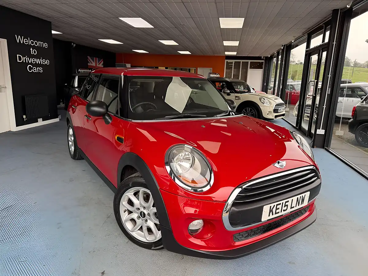 Used 2015 MINI Hatch One Red - Front View