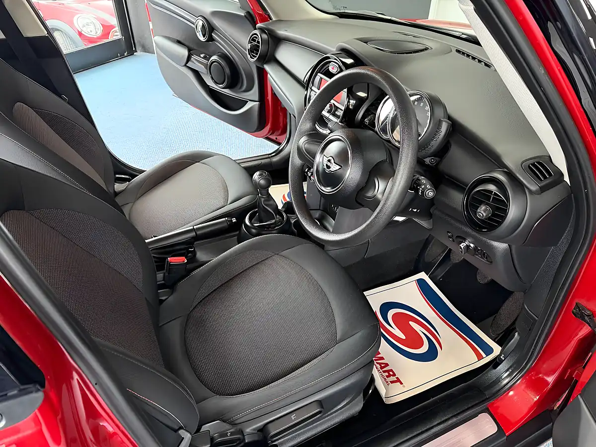 Used 2015 MINI Hatch One Red - Interior and Exterior details 11