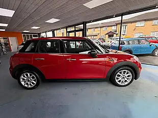 Used 2015 MINI Hatch One Red - Interior and Exterior details 2