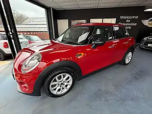 Used 2015 MINI Hatch One Red - Interior and Exterior details 5