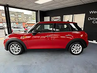 Used 2015 MINI Hatch One Red - Interior and Exterior details 6