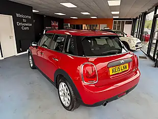Used 2015 MINI Hatch One Red - Interior and Exterior details 7