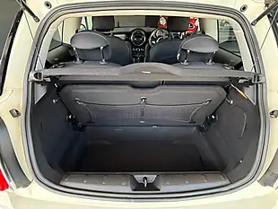 Used 2015 MINI Hatch One White - Interior and Exterior details 10