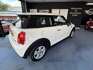 Used 2015 MINI Hatch One White - Interior and Exterior details 11