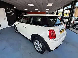 Used 2015 MINI Hatch One White - Interior and Exterior details 7