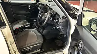 Used 2015 MINI Hatch One White - Interior and Exterior details 10