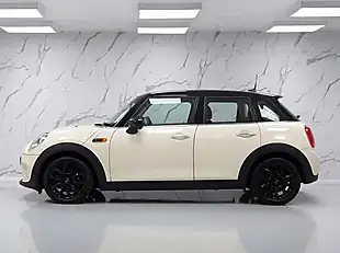 Used 2015 MINI Hatch One White - Interior and Exterior details 7