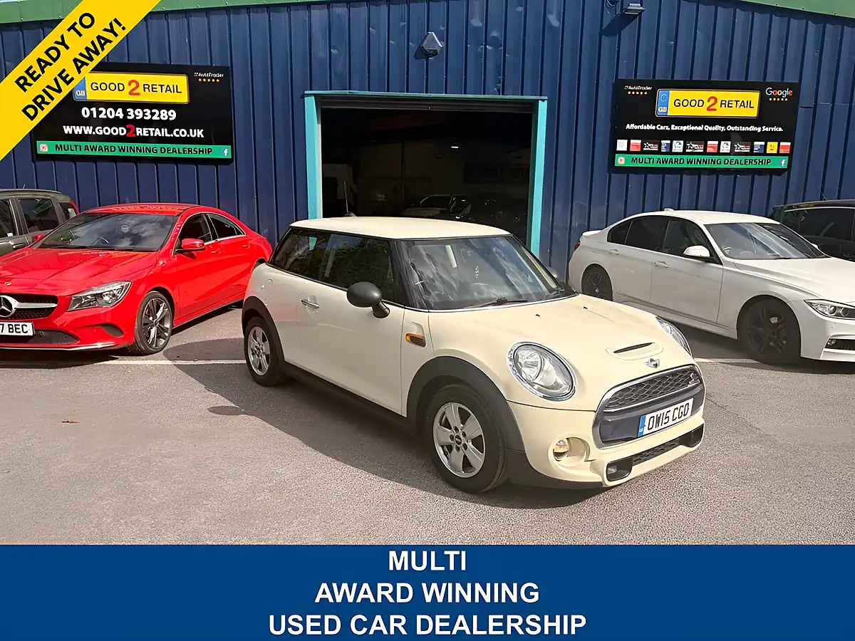 Used 2015 MINI Hatch One White - Front View