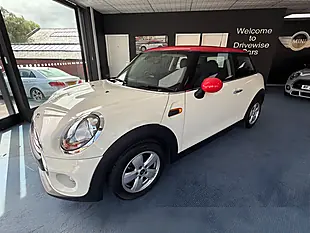 Used 2015 MINI Hatch One White - Interior and Exterior details 5