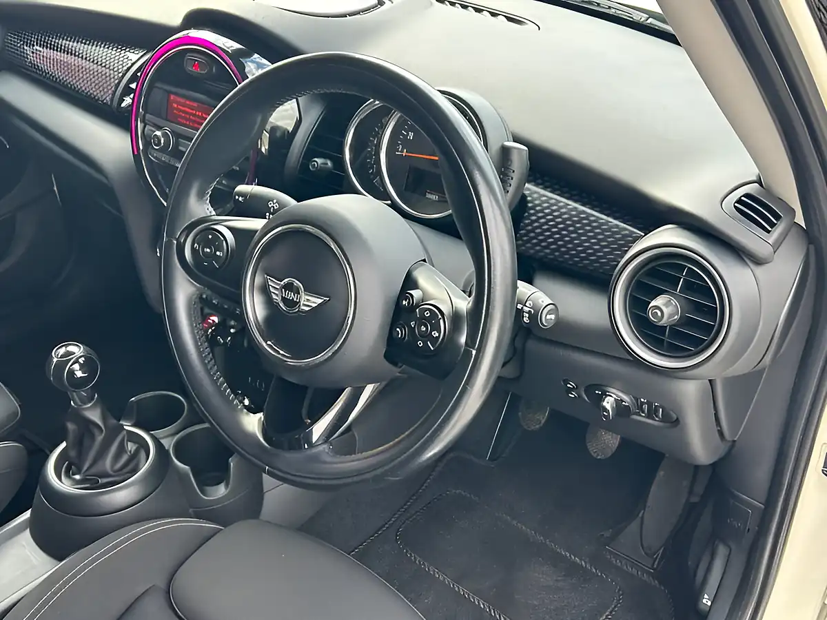 Used 2015 MINI Hatchback Cooper S White - Interior and Exterior details 13