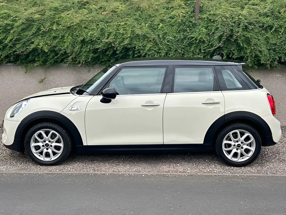 Used 2015 MINI Hatchback Cooper S White - Interior and Exterior details 3