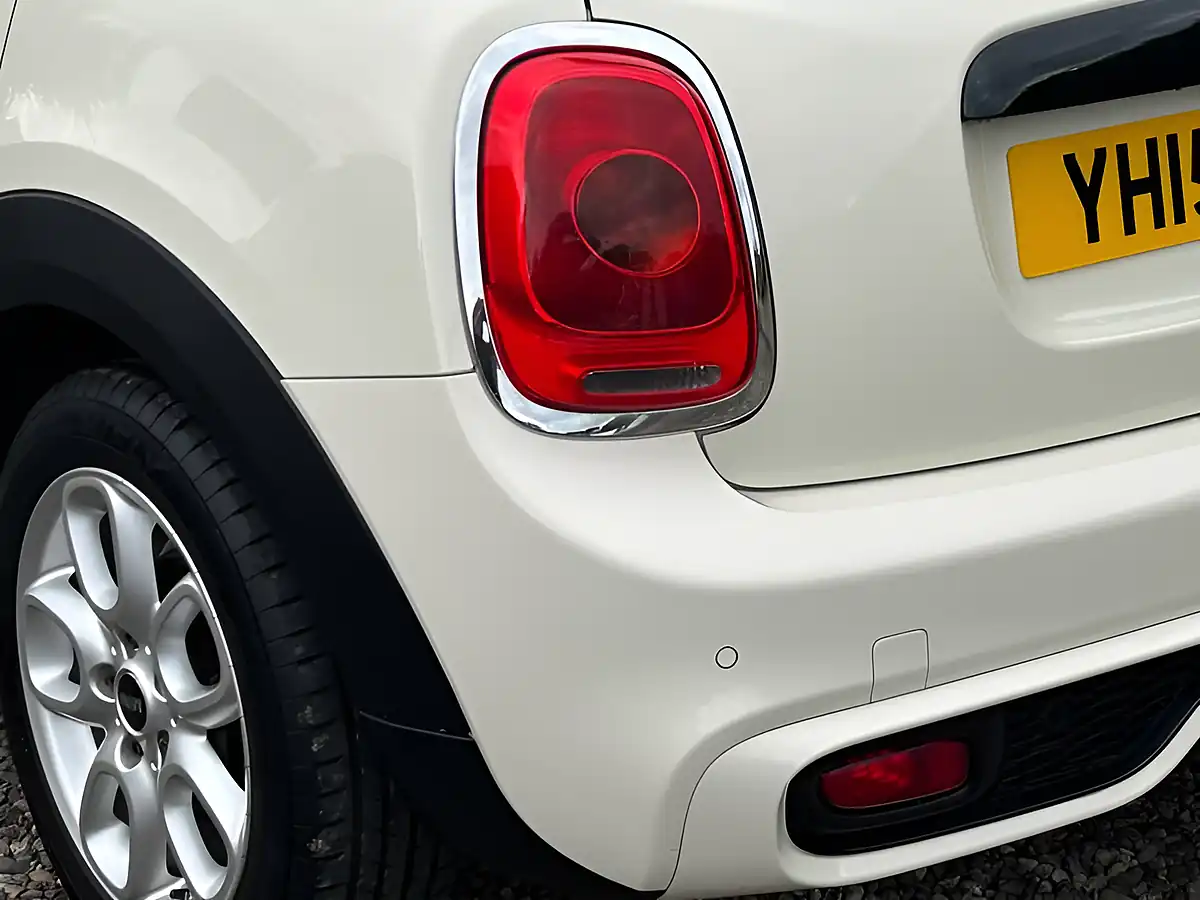 Used 2015 MINI Hatchback Cooper S White - Interior and Exterior details 8