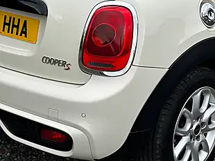 Used 2015 MINI Hatchback Cooper S White - Interior and Exterior details 9