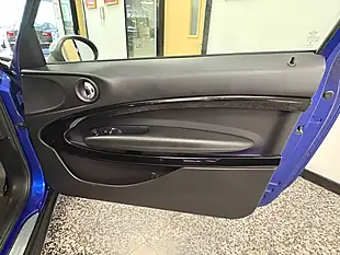 Used 2015 MINI Paceman Cooper Blue - Interior and Exterior details 14