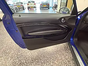 Used 2015 MINI Paceman Cooper Blue - Interior and Exterior details 16