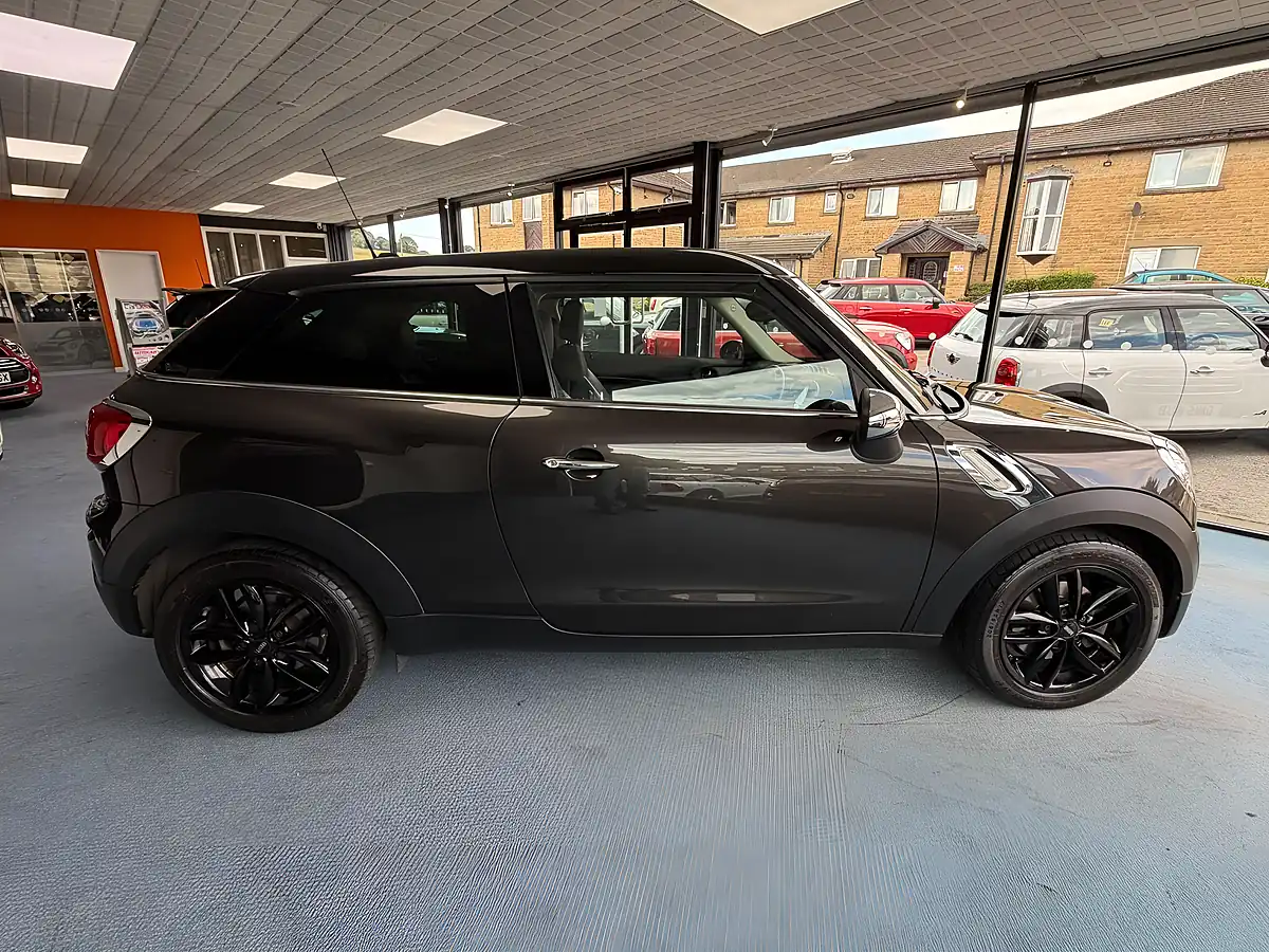Used 2015 MINI Paceman Cooper Midnight Grey Metallic - Interior and Exterior details 2