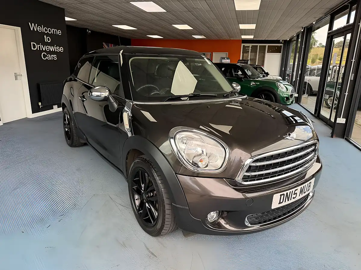 Used 2015 MINI Paceman Cooper Midnight Grey Metallic - Interior and Exterior details 3