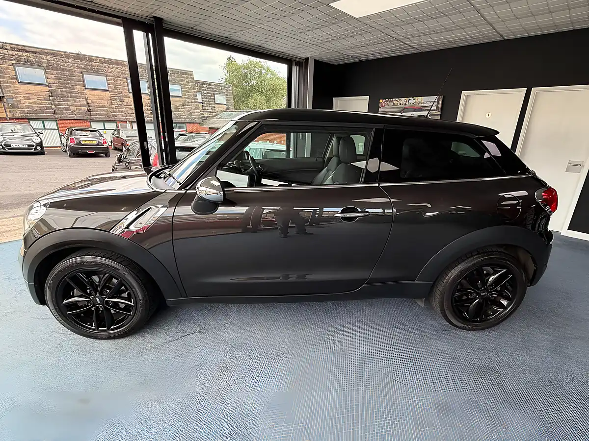Used 2015 MINI Paceman Cooper Midnight Grey Metallic - Interior and Exterior details 6