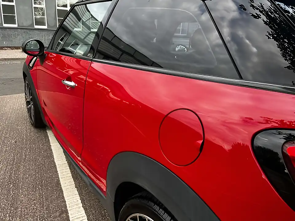 Used 2015 MINI Paceman Cooper S Chili Red - Interior and Exterior details 10