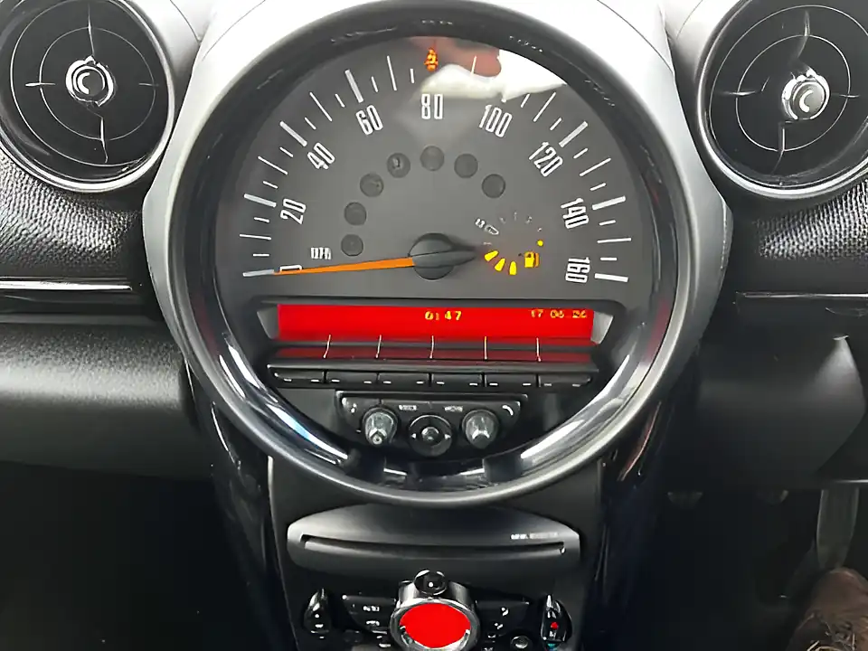 Used 2015 MINI Paceman Cooper S Chili Red - Interior and Exterior details 19
