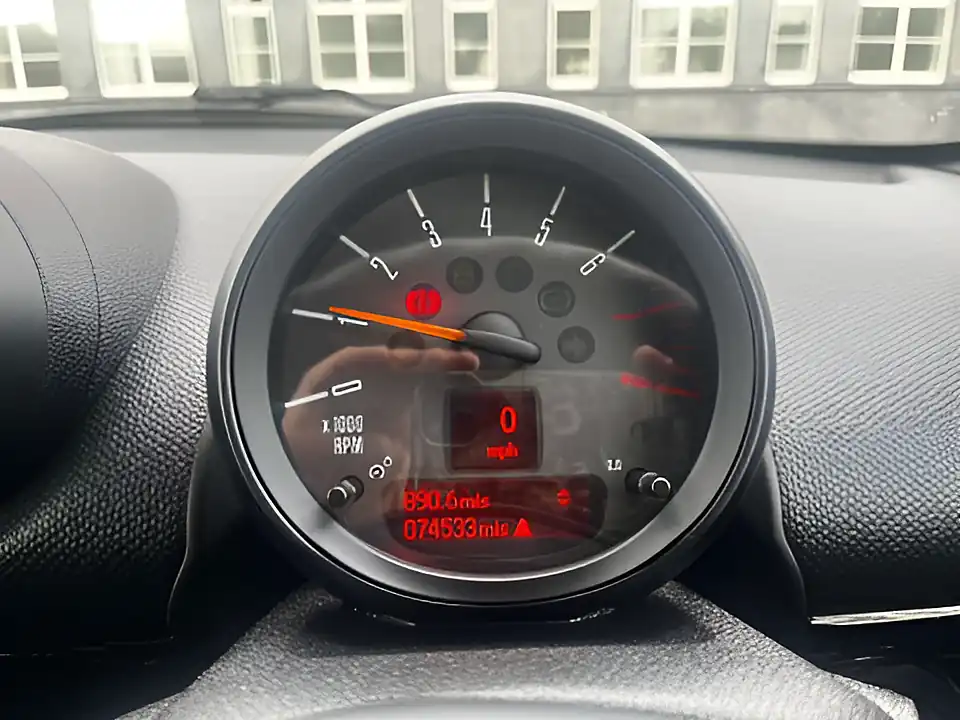 Used 2015 MINI Paceman Cooper S Chili Red - Interior and Exterior details 20