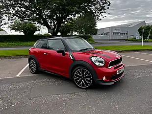 Used 2015 MINI Paceman Cooper S Chili Red - Interior and Exterior details 3