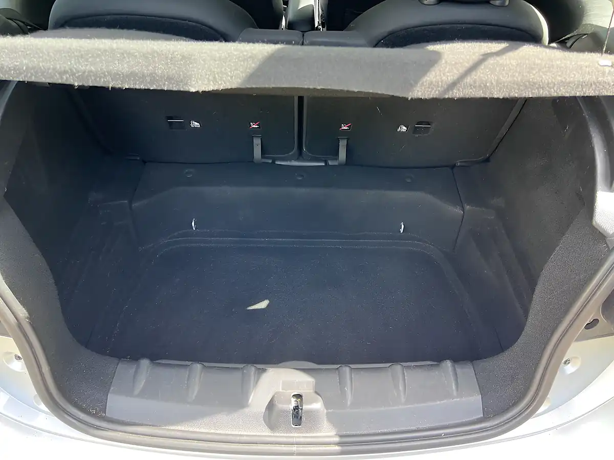 Used 2015 MINI Paceman Cooper Silver - Interior and Exterior details 16