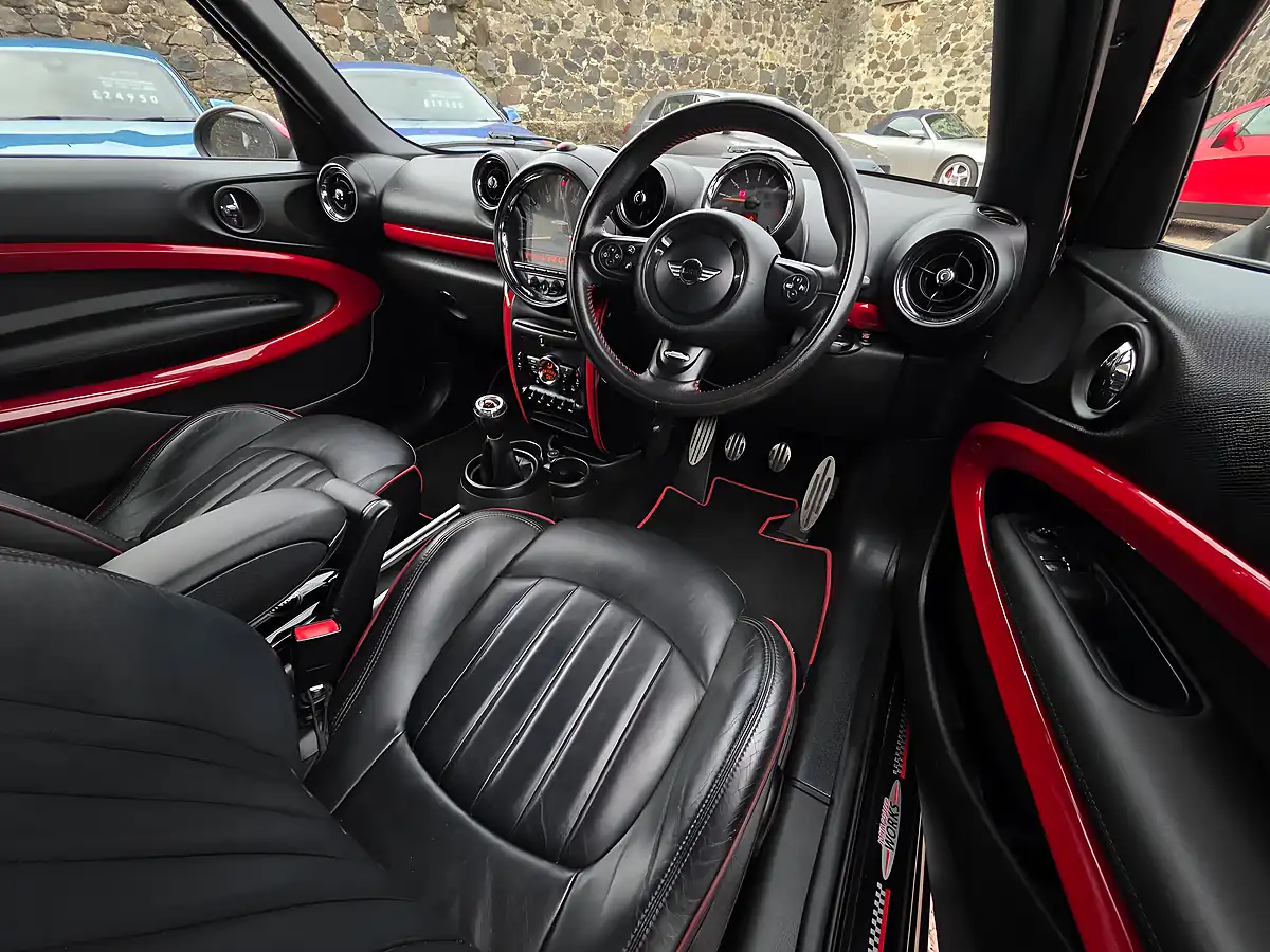 Used 2015 MINI Paceman John Cooper Works Absolute Black Metallic - Interior and Exterior details 7