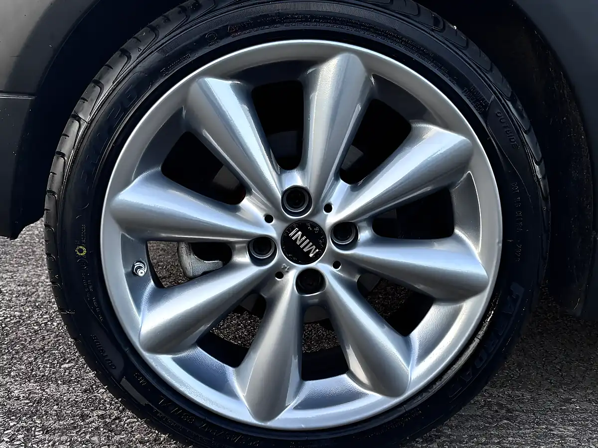 Used 2015 MINI Roadster Cooper Grey - Interior and Exterior details 10