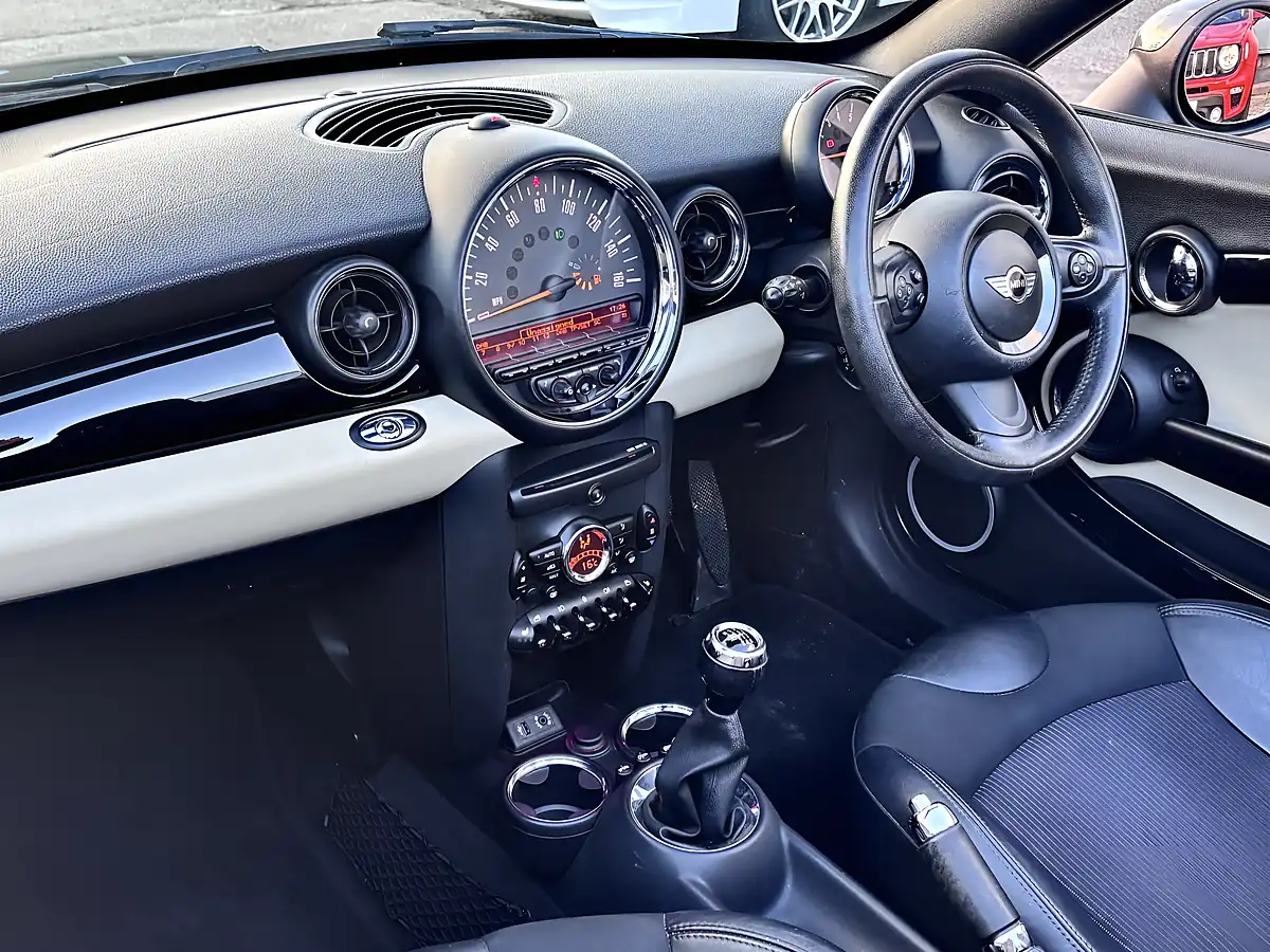 Used 2015 MINI Roadster Cooper Grey - Interior and Exterior details 17