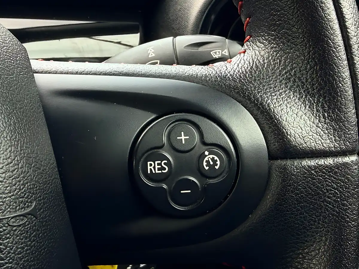 Used 2015 MINI Roadster Cooper S Red - Interior and Exterior details 20