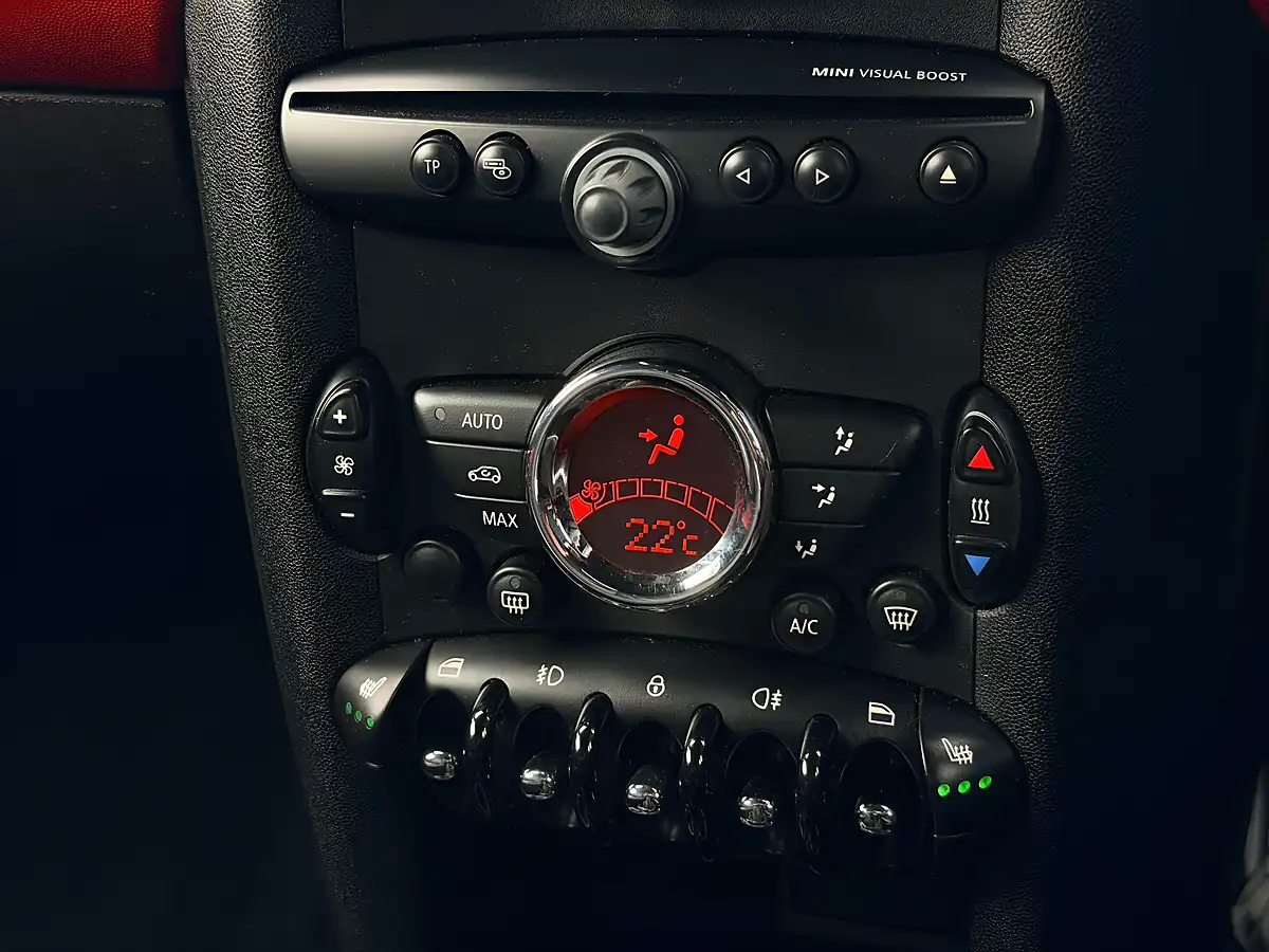 Used 2015 MINI Roadster Cooper S Red - Interior and Exterior details 7