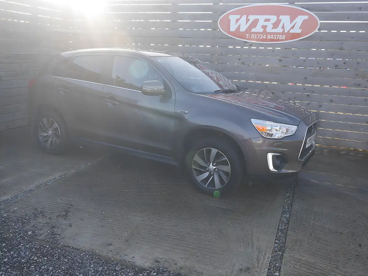 Used 2015 Mitsubishi Asx 3 Granite Brown - Interior and Exterior details 2