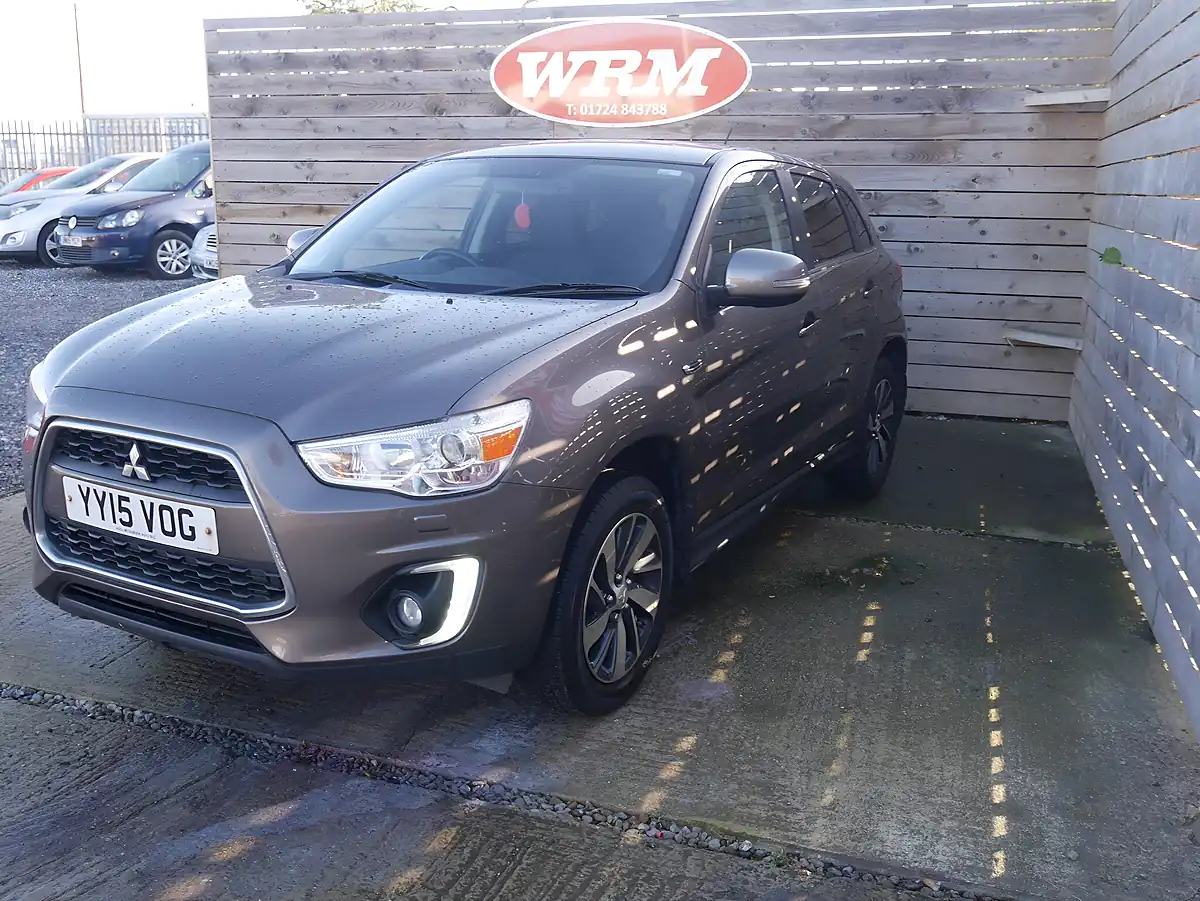 Used 2015 Mitsubishi Asx 3 Granite Brown - Interior and Exterior details 4
