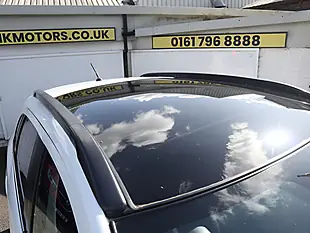 Used 2015 Mitsubishi Asx 4 White - Interior and Exterior details 12