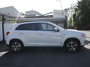 Used 2015 Mitsubishi Asx 4 White - Interior and Exterior details 3