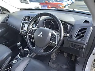 Used 2015 Mitsubishi Asx White - Interior and Exterior details 2