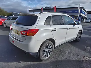 Used 2015 Mitsubishi Asx White - Interior and Exterior details 5