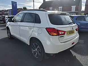Used 2015 Mitsubishi Asx White - Interior and Exterior details 7