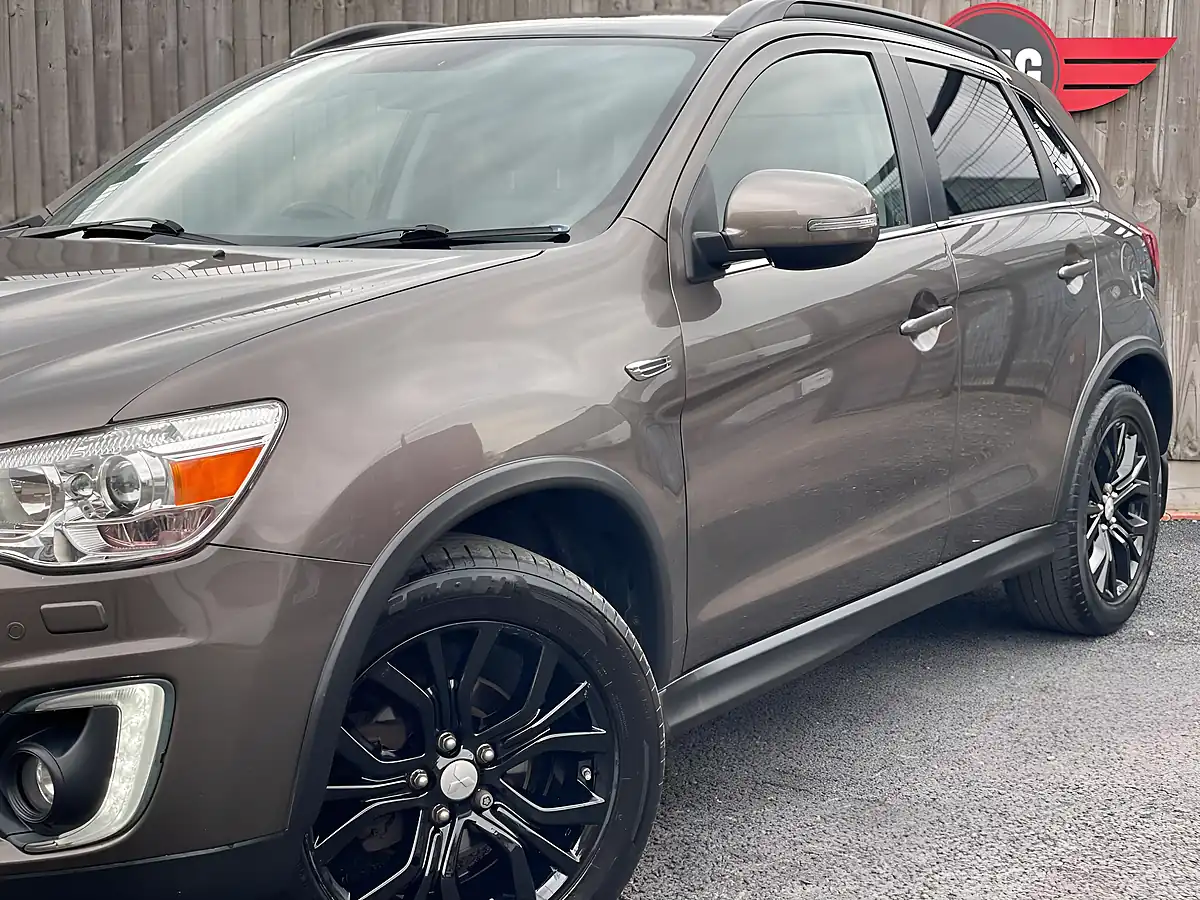 Used 2015 Mitsubishi Asx Zc-H Brown - Interior and Exterior details 11