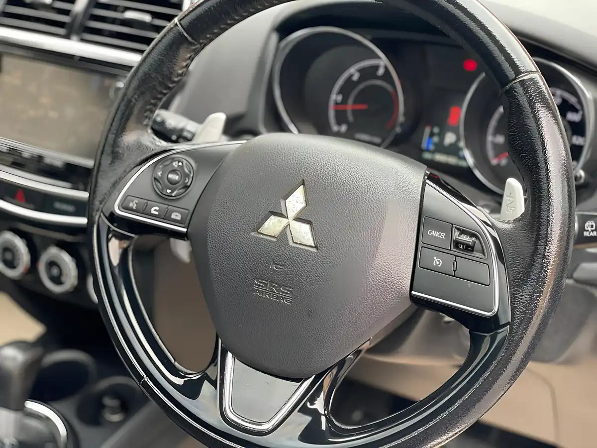 Used 2015 Mitsubishi Asx Zc-H Brown - Interior and Exterior details 18
