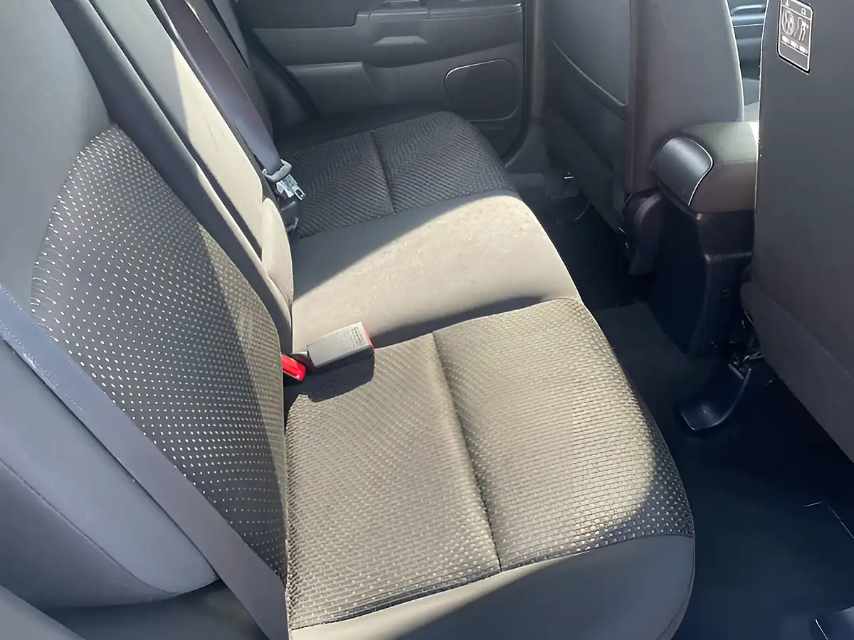 Used 2015 Mitsubishi Asx Zc Silver - Interior and Exterior details 12