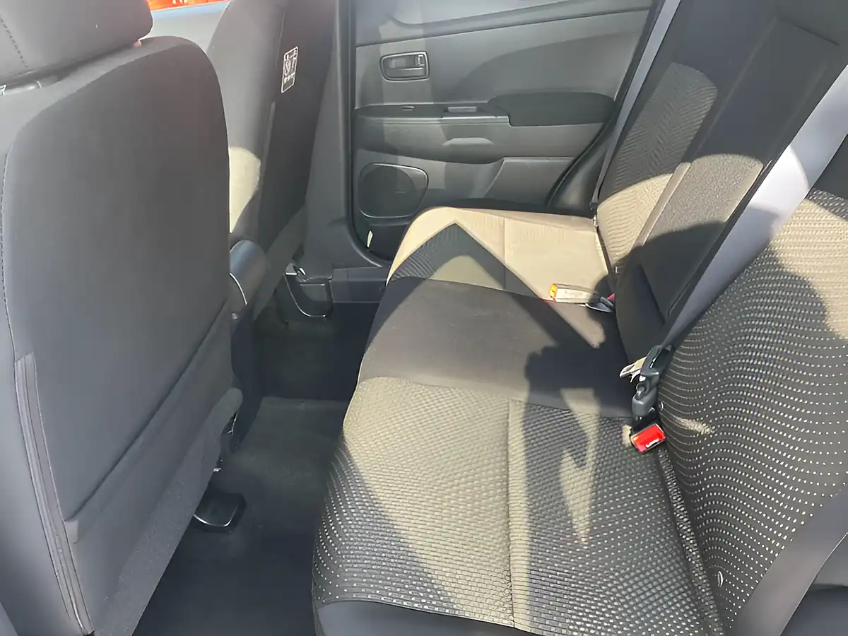 Used 2015 Mitsubishi Asx Zc Silver - Interior and Exterior details 15