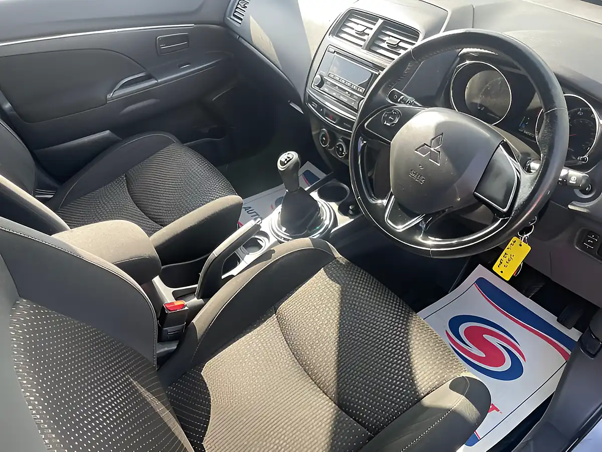 Used 2015 Mitsubishi Asx Zc Silver - Interior and Exterior details 9