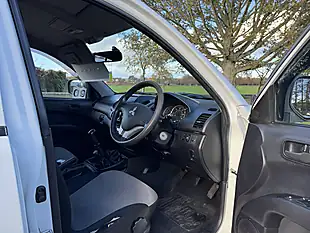 Used 2015 Mitsubishi L200 4Life White - Interior and Exterior details 12