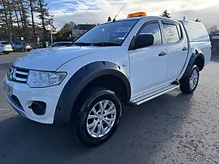Used 2015 Mitsubishi L200 4Life White - Interior and Exterior details 3